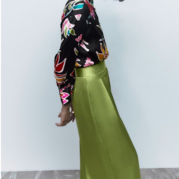 ZARA CREPE PLEATED PALAZZO SATIN EFFECT CITRINE GREEN PANT TROUSERS - Picture 5 of 12